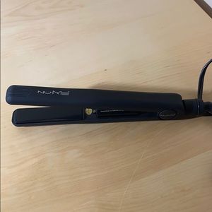 Nume straightener